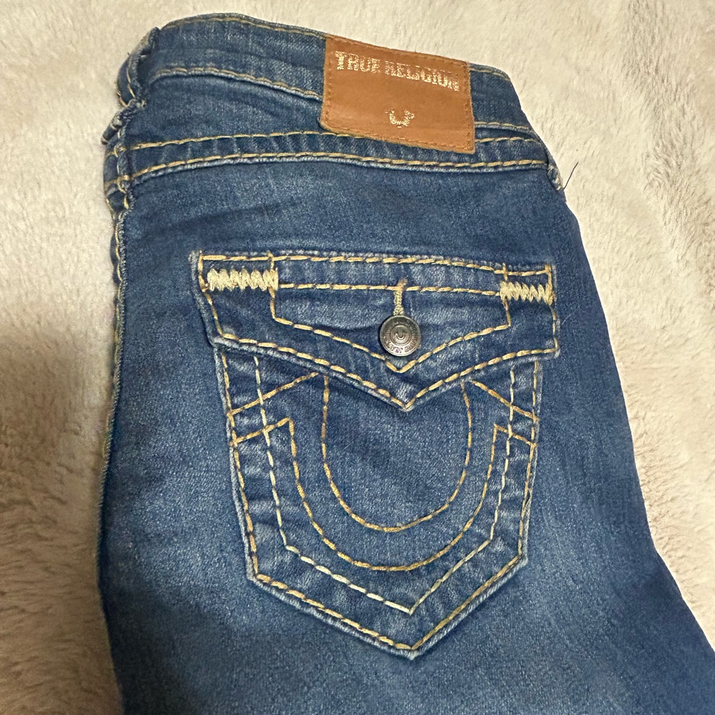 True Religion Women's Denim Jeans With Tan Accents Super Cute And Totally In St